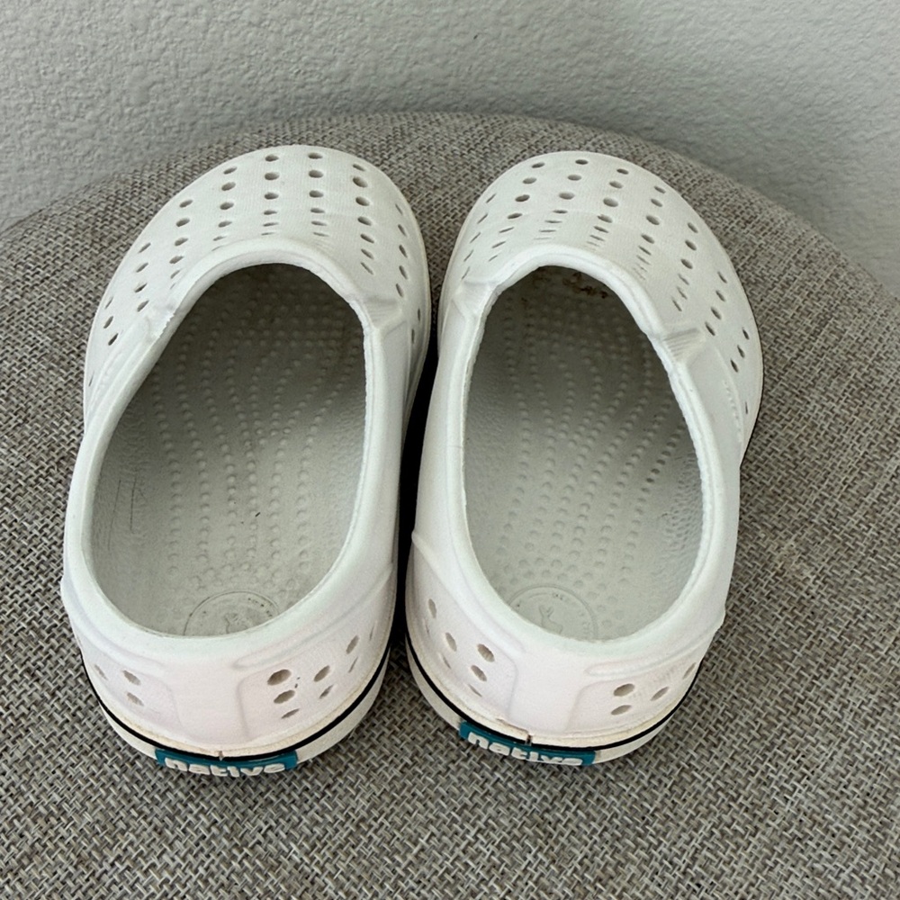 Native Kids White Slip-On Shoes - Picture 3 of 6